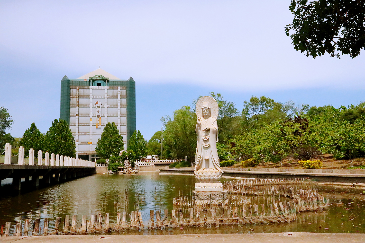 静安陵园环境怎么样？生命归处的诗意画卷