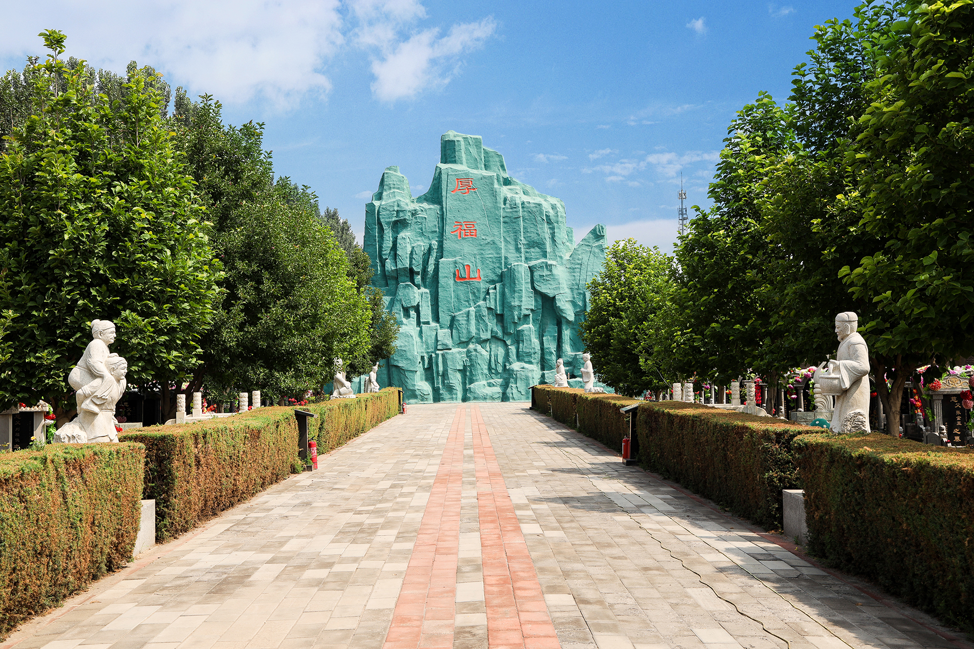 极乐园陵园：自然与人文辉映的生命花园