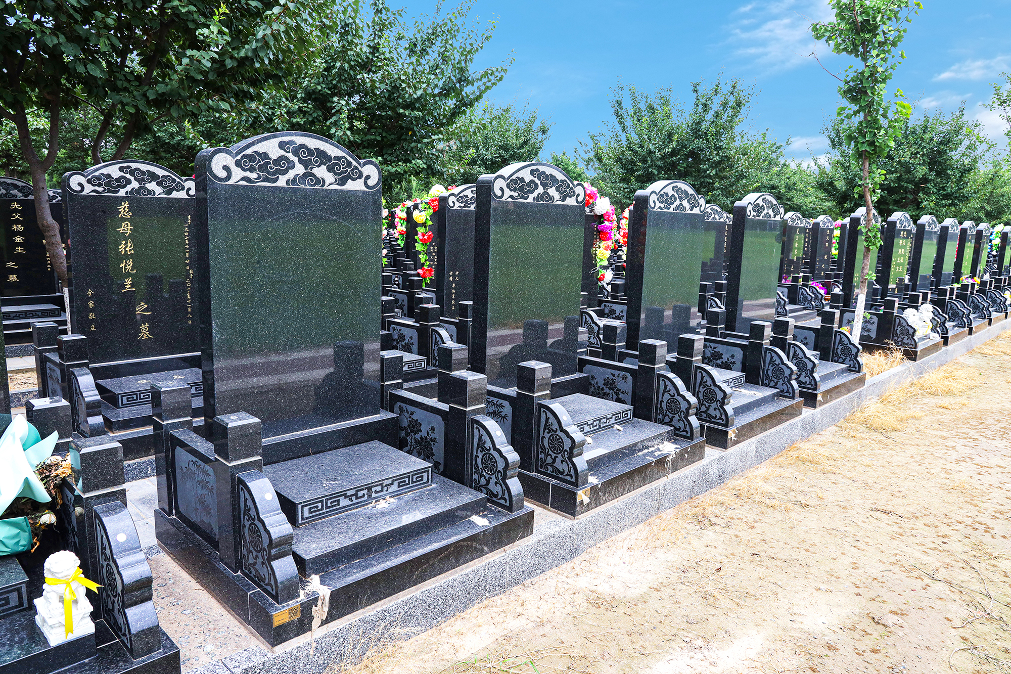 天慈墓园：丰富碑型，镌刻生命印记