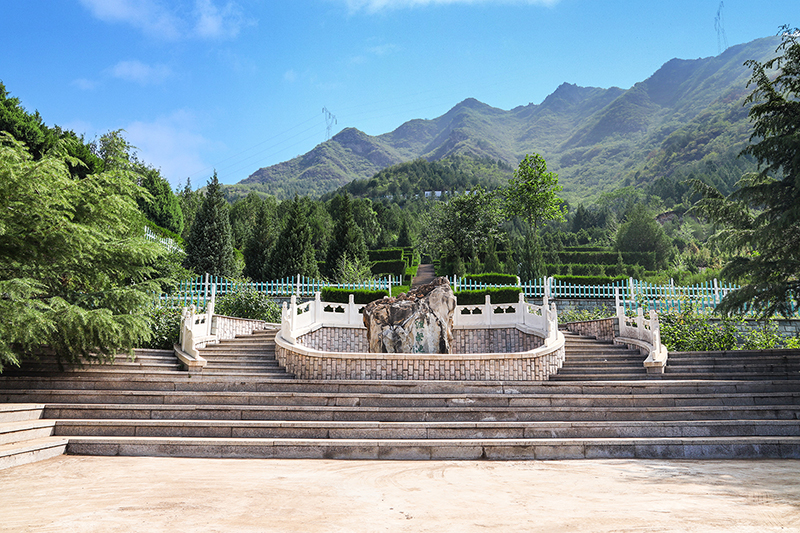 景仰园陵园：在十三陵旁续写生命的宁静篇章