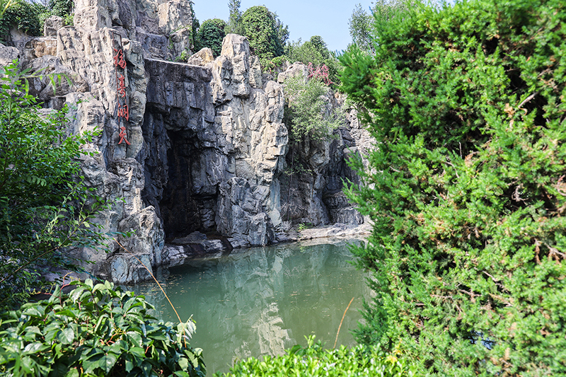 景仰园陵园：自然与人文交织的生命绿洲